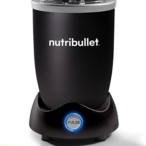 Nutribullet blender with pulse function button